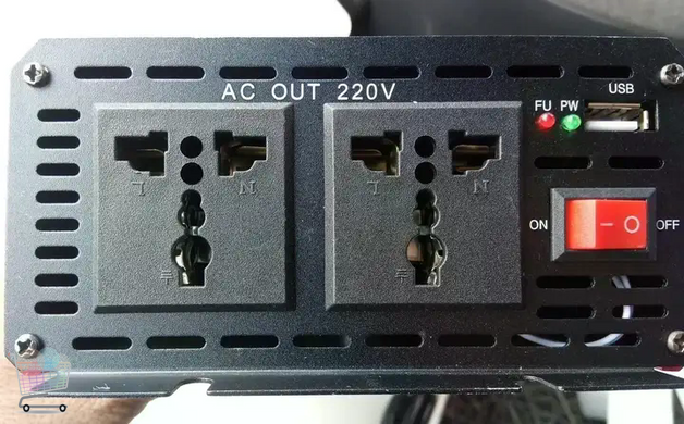 Перетворювач 5 CORE UN-3061 5000W 12V &bull; Автомобільний інвертор 5 CORE UN-3061 12V-220V 2200 Вт з USB для автономного живлення